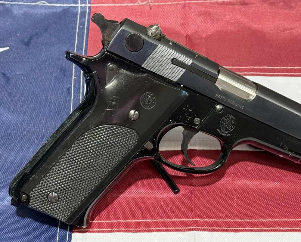 Smith & Wesson Model 59 9mm Pistol-img-5