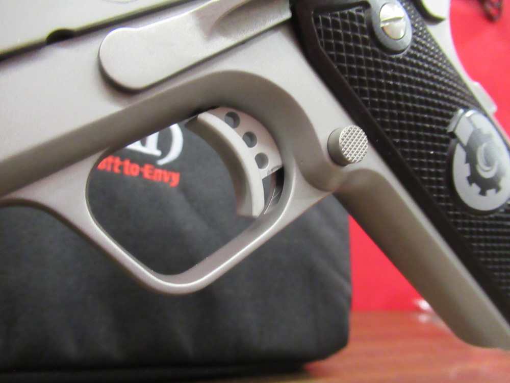 LNIB Coonan Inc MOT 10mm 1911 Semi Automatic Handgun w/ 2 Mags-img-7