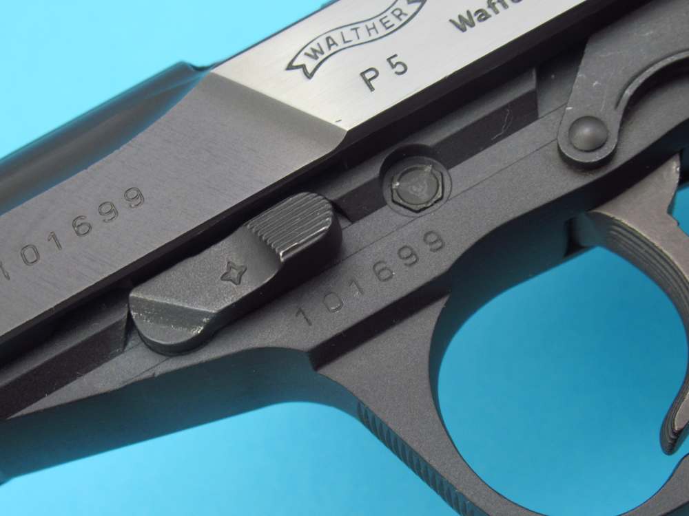 MINTY 1993  German Walther P5 9mm luger with all Giblets P38 P1 P88-img-15