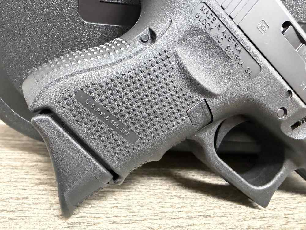 GLOCK 26 GEN 4 9MM ORIGINAL BOX 3 MAGAZINES BLUE LABEL USED PG2650202-img-9