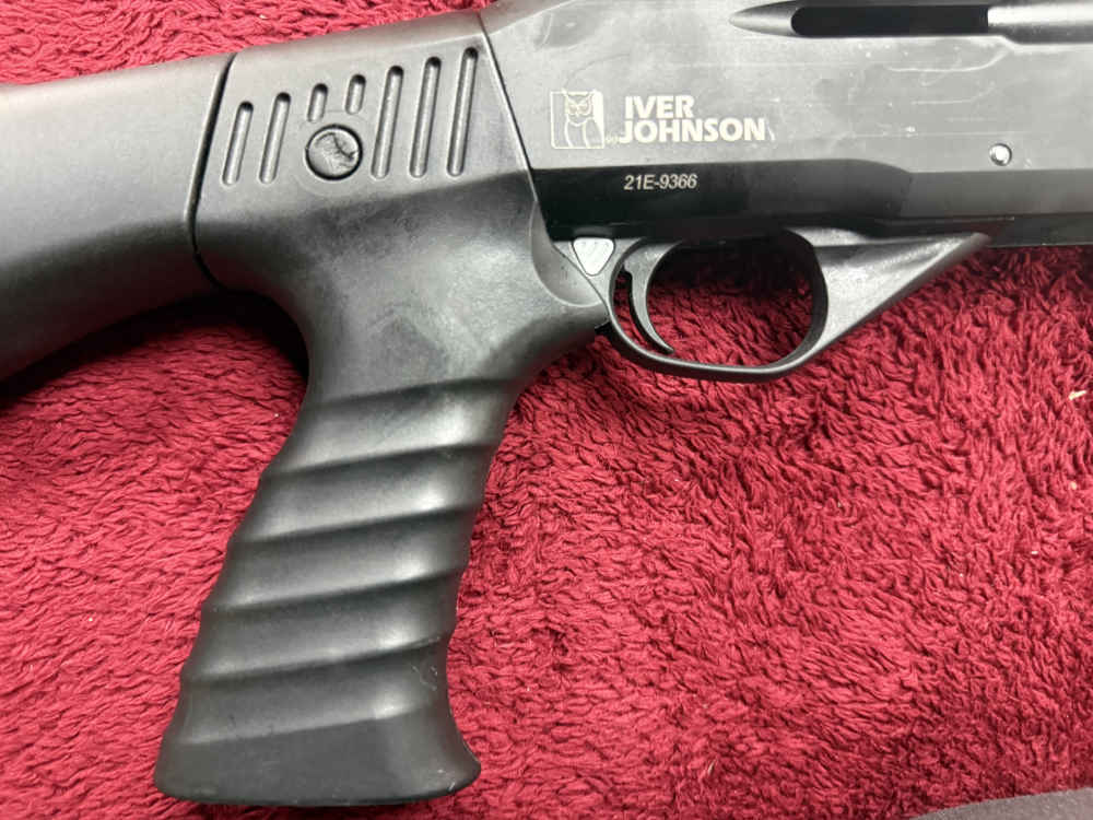 IVER JOHNSON HP18 semi automatic shotgun 12GA-img-3