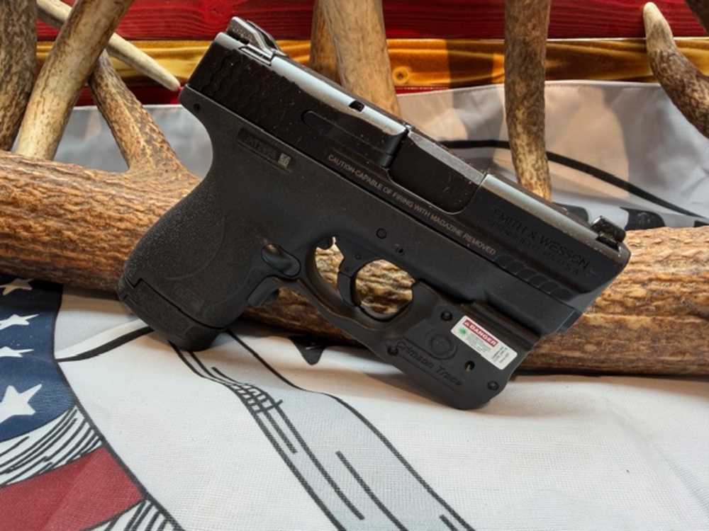 Smith & Wesson M&P Shield M2.0 9mm Luger with Green Laserguard Pro-img-0