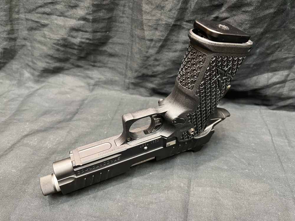 Staccato C2 2011 9mm 4.5" Threaded Barrel Pistol -img-11