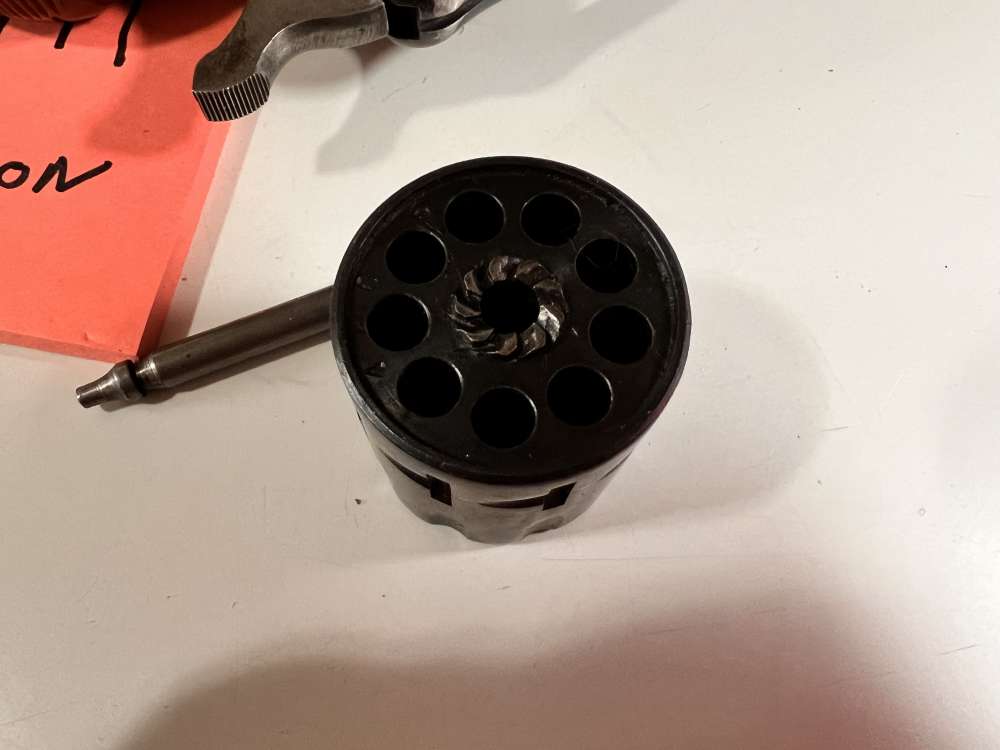 9 SHOT 22 CAL H& MODEL 922 IN A 4 INCH BLUED GUN-img-4