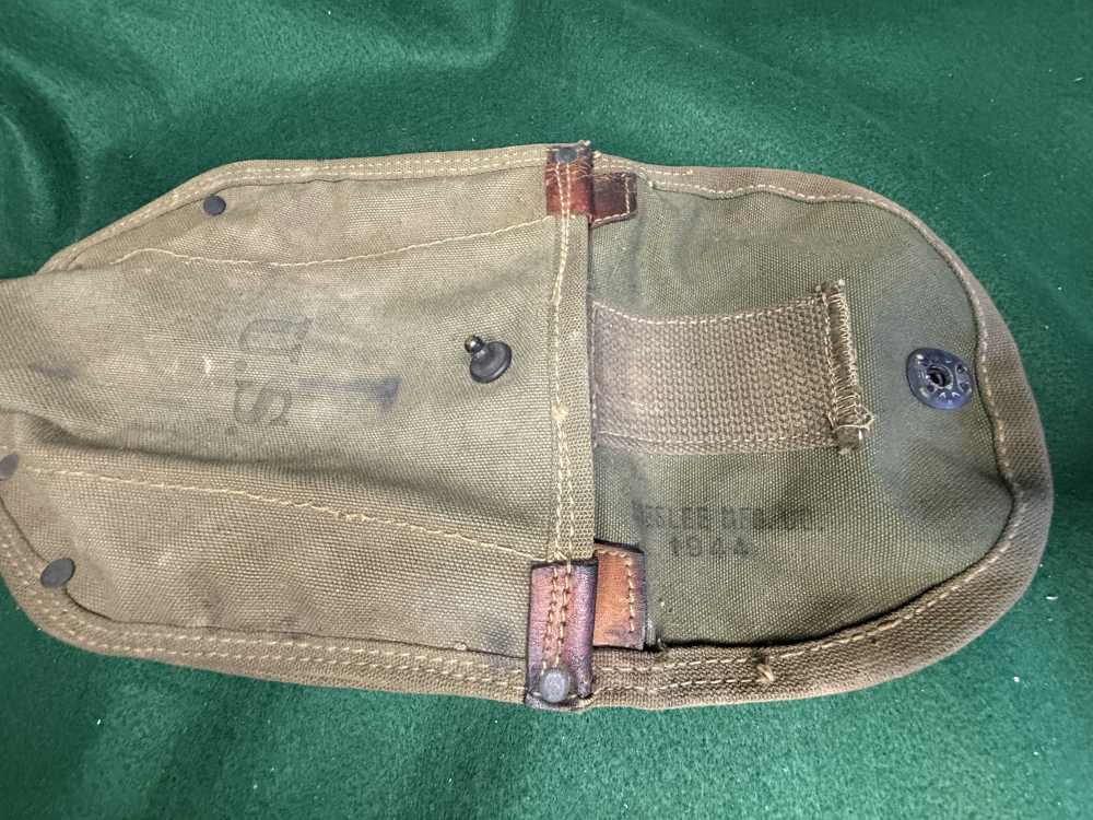 WWII US M1943 Folding Shovel Ames 1944 1945 Cover Carrier Kesler WW2 E-Tool-img-9