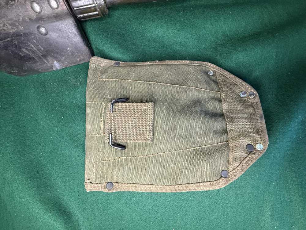 WWII US M1943 Folding Shovel Ames 1944 1945 Cover Carrier Kesler WW2 E-Tool-img-8