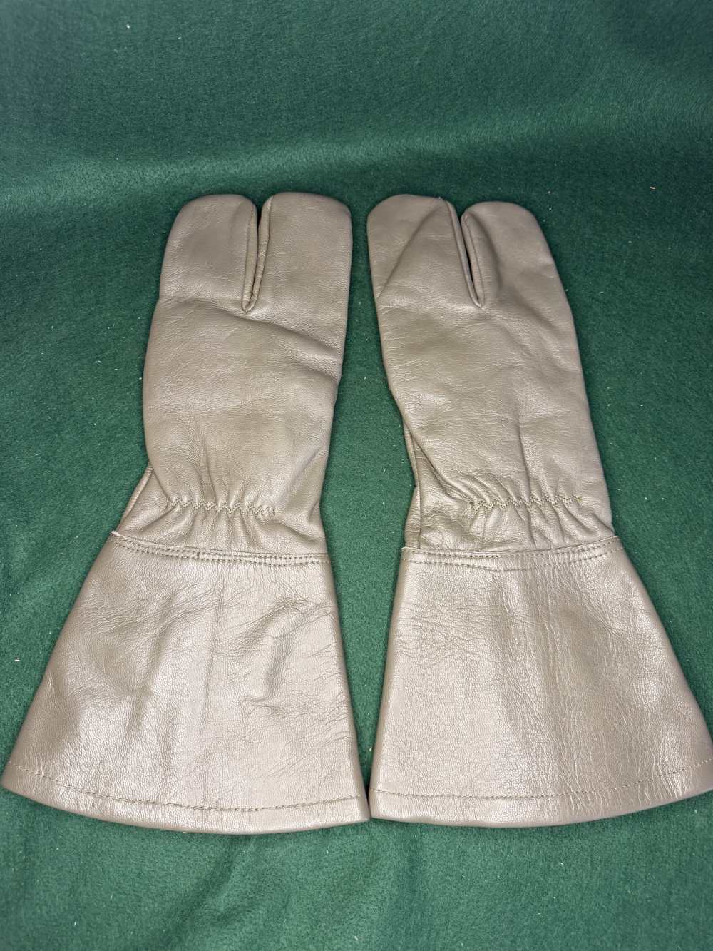 West German BW Leather Trigger Finger Mittens Gloves Cold War 1982 Size 9-img-1