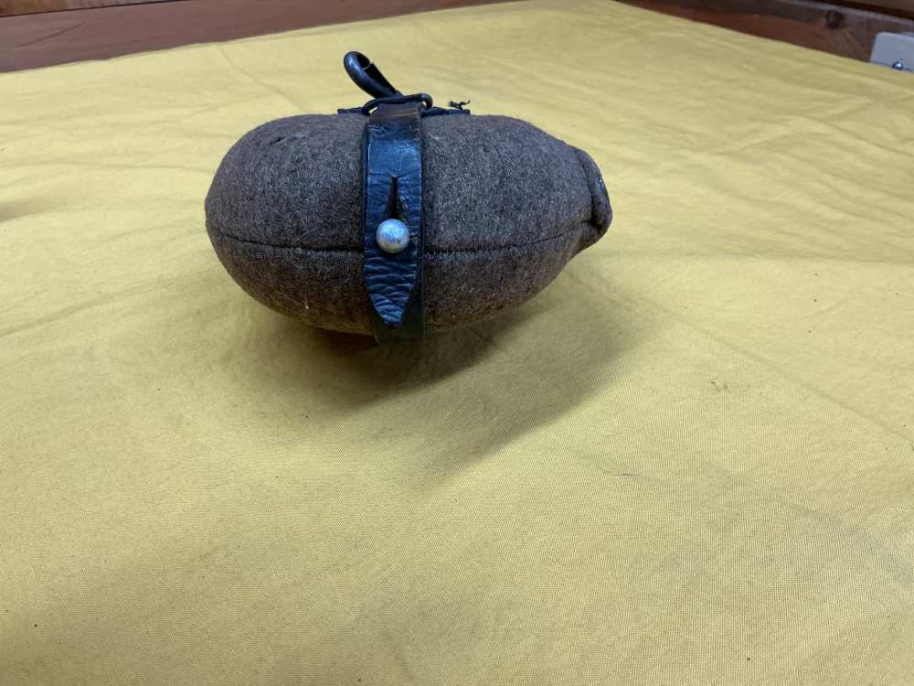 WWII GERMAN ARMY CANTEEN-img-4