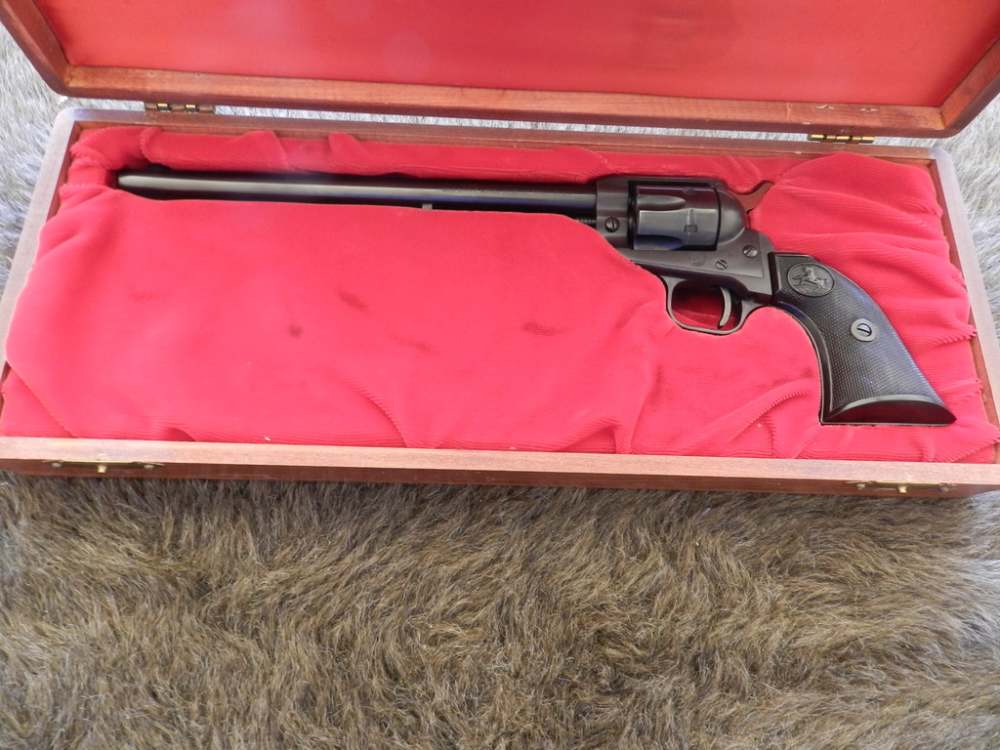Colt Buntline Scout 22 Caliber 9 1/2" Blue NIB-img-10