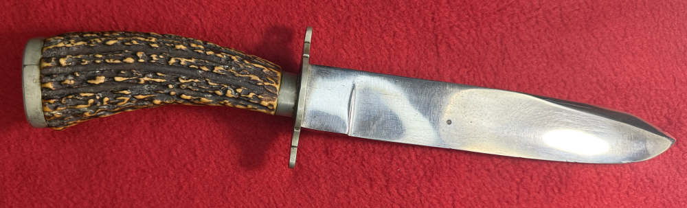 Provenanced Engraved 1851 Colt revolver with Bowie Knife and Flask. -img-18