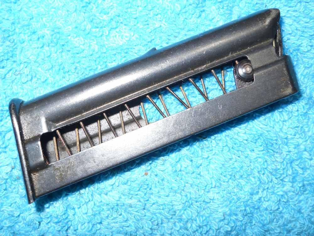 EARLY MODEL ONLY WEATHERBY XXII 22LR RIFLE 22 LR 10 ROUND MAGAZINE-img-1