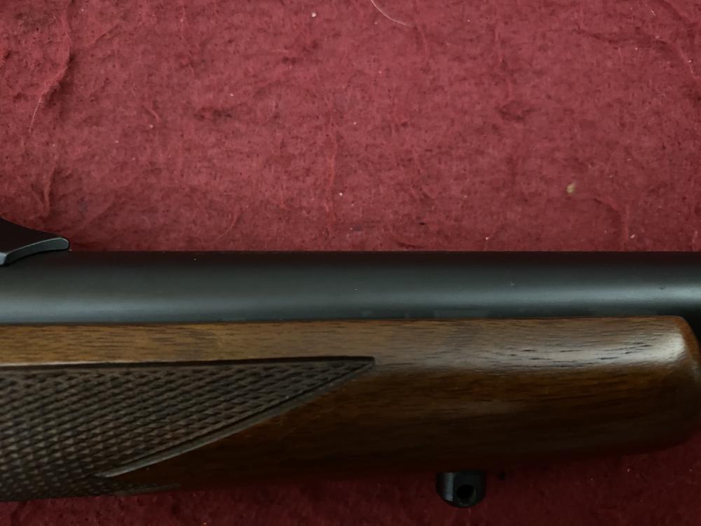 Excellent Ruger M77 Hawkeye African .375 Ruger 23" Walnut blued 07129-img-32