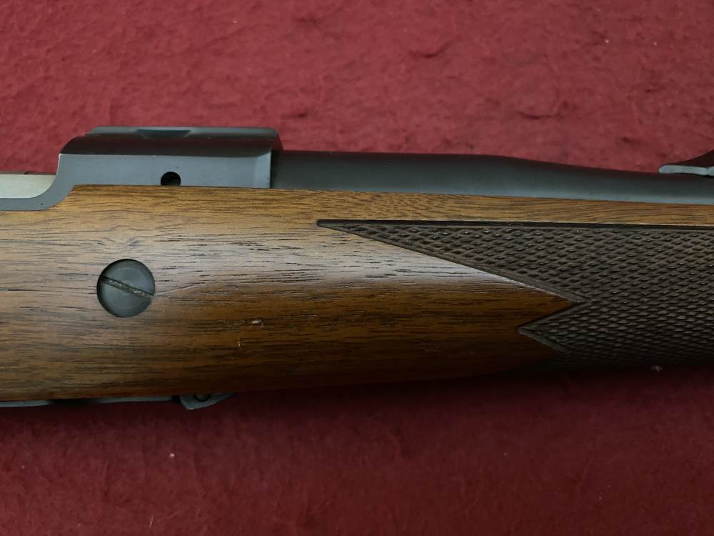 Excellent Ruger M77 Hawkeye African .375 Ruger 23" Walnut blued 07129-img-25