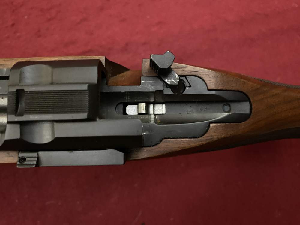 Excellent Ruger M77 Hawkeye African .375 Ruger 23" Walnut blued 07129-img-112