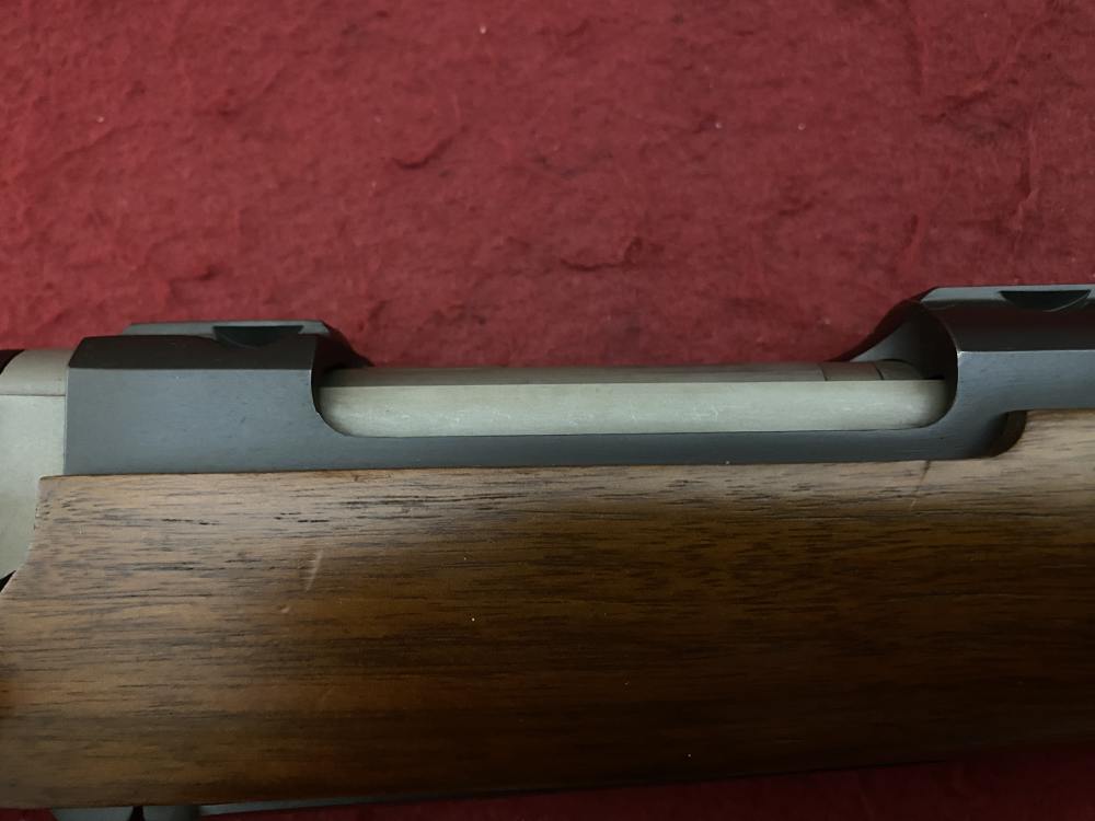 Excellent Ruger M77 Hawkeye African .375 Ruger 23" Walnut blued 07129-img-19