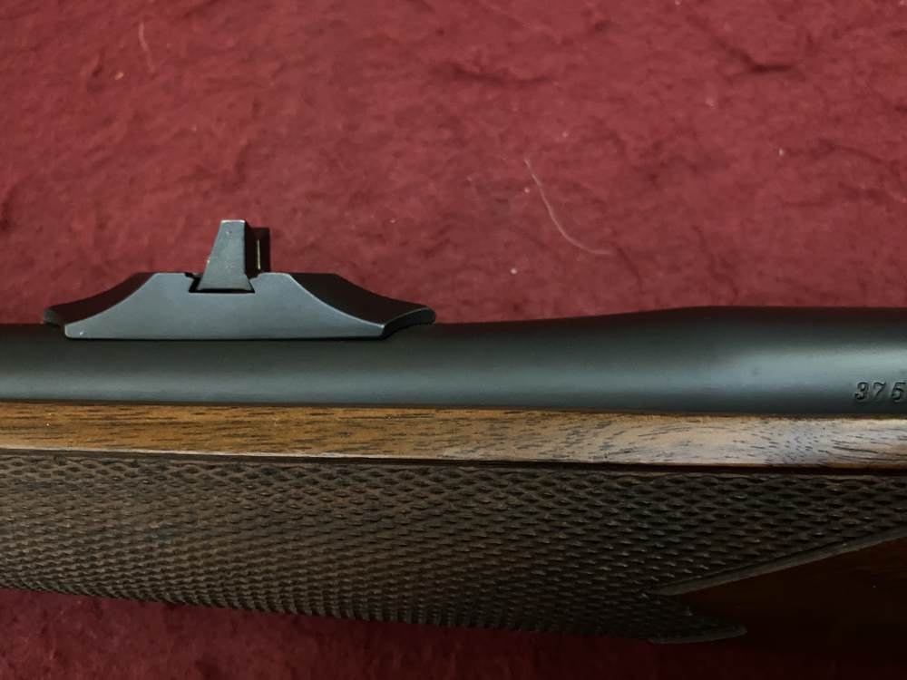 Excellent Ruger M77 Hawkeye African .375 Ruger 23" Walnut blued 07129-img-61