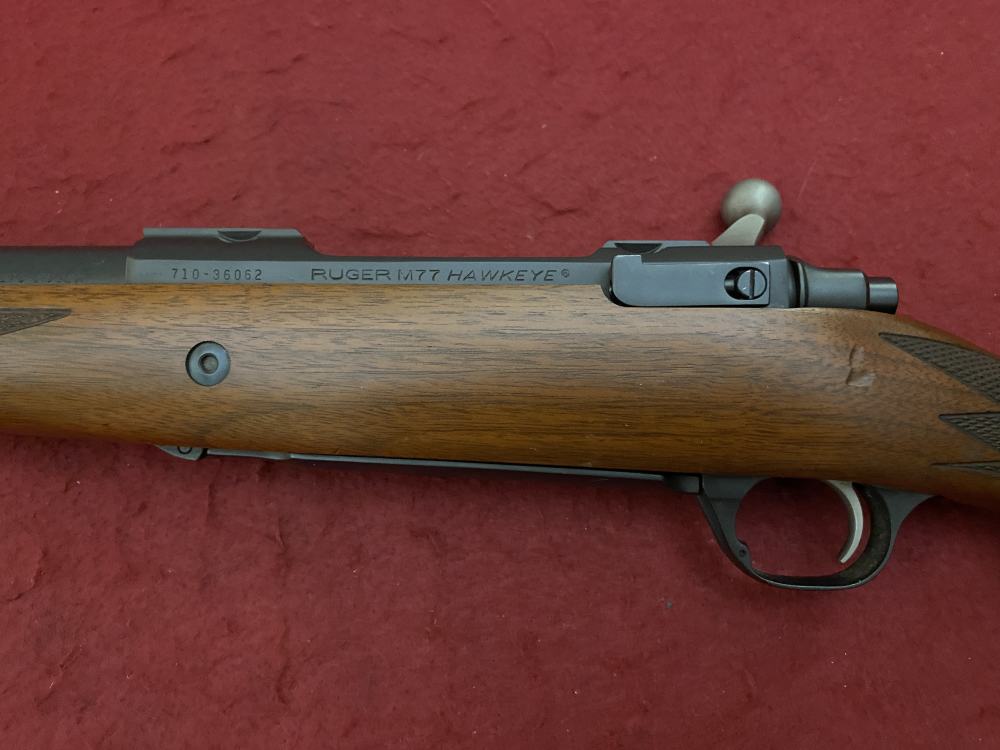 Excellent Ruger M77 Hawkeye African .375 Ruger 23" Walnut blued 07129-img-47