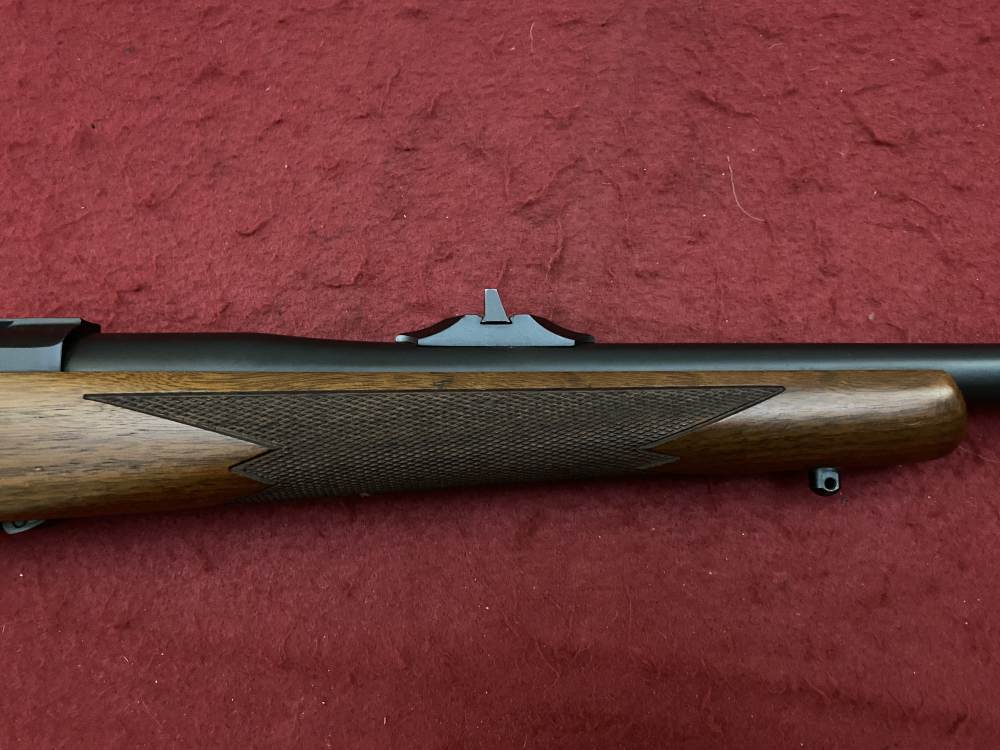 Excellent Ruger M77 Hawkeye African .375 Ruger 23" Walnut blued 07129-img-24