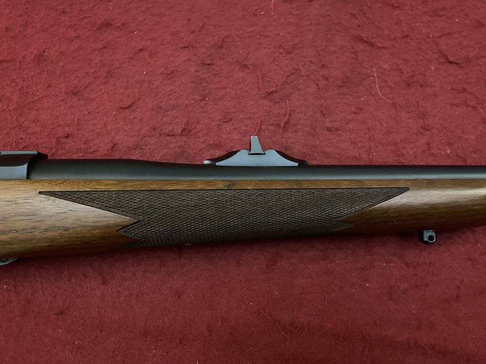 Excellent Ruger M77 Hawkeye African .375 Ruger 23" Walnut blued 07129-img-23