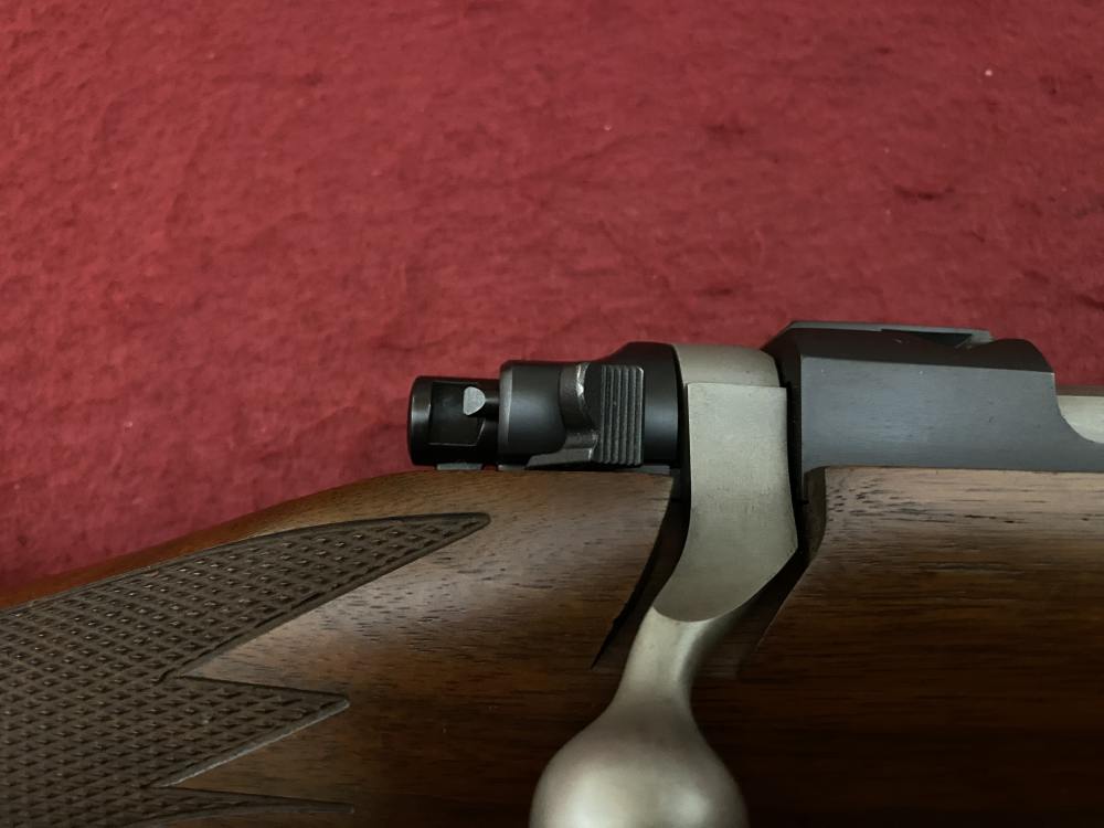 Excellent Ruger M77 Hawkeye African .375 Ruger 23" Walnut blued 07129-img-17