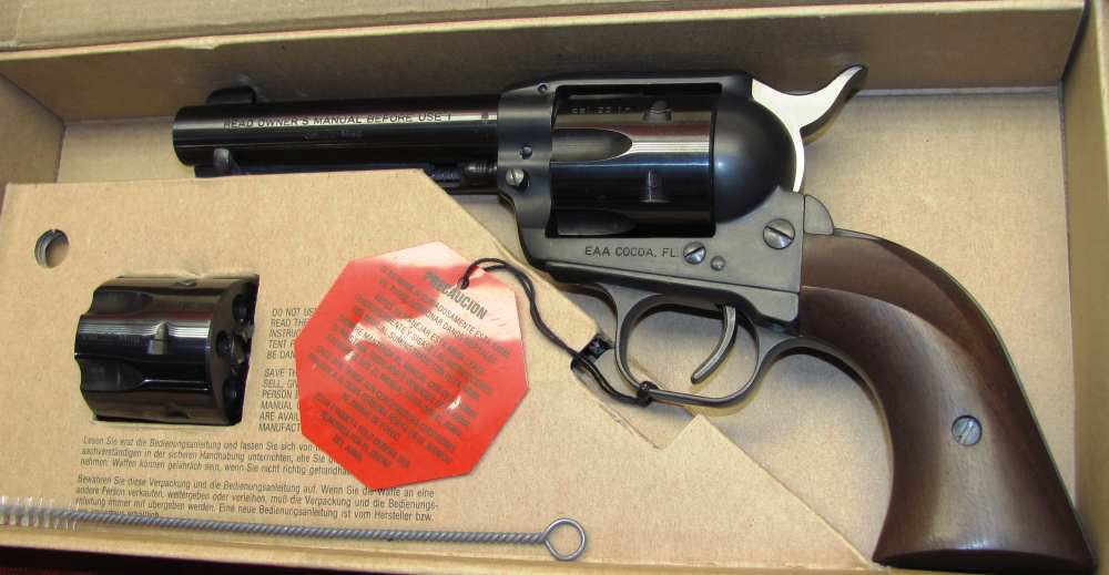 HWR GERMANY BOUNTY HUNTER 22LR / 22WMR SAA UNFIRED ORG BOX NOS-img-18