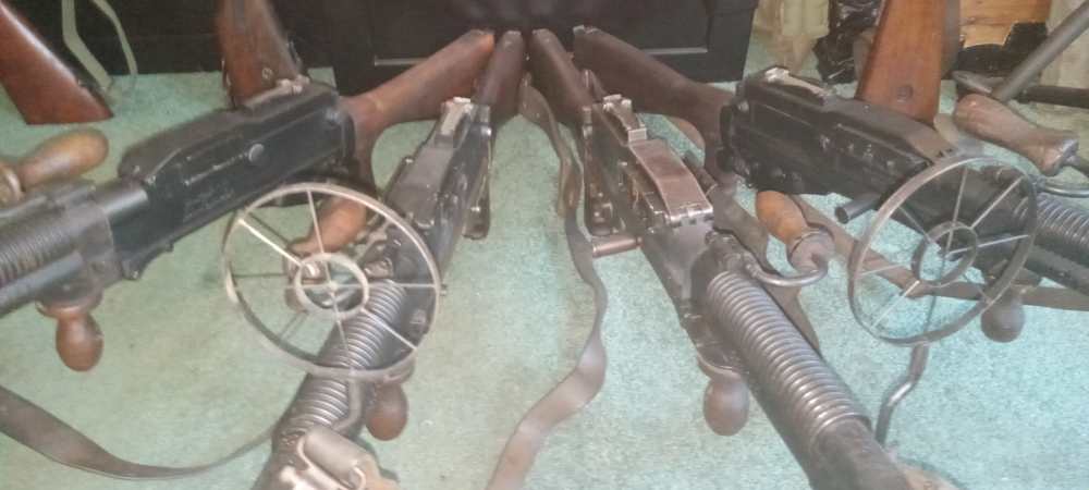 Good M1922 Hotchkiss light Machine gun with A.A. sight feed strip, sling-img-4