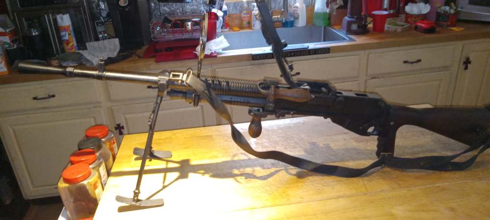 Good M1922 Hotchkiss light Machine gun with A.A. sight feed strip, sling-img-5
