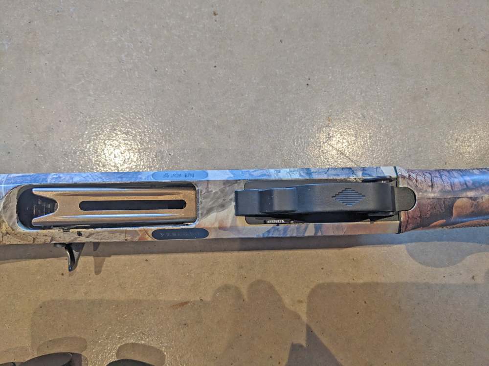 2002 Benelli Super Black Eagle 12GA 28" 3 1/2" Advantage Timber SBE SBE1-img-30