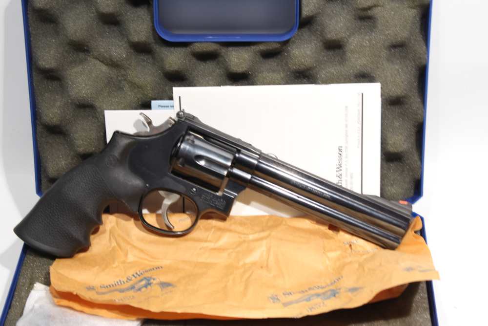 Smith & Wesson 586-4 38 SPL Brazilian Special Order-img-0