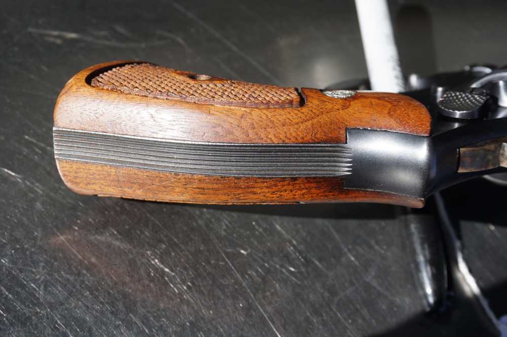Smith and Wesson S&W Pre Model 18 22lr 22 4 Inch 5 Screw 1950 -img-14