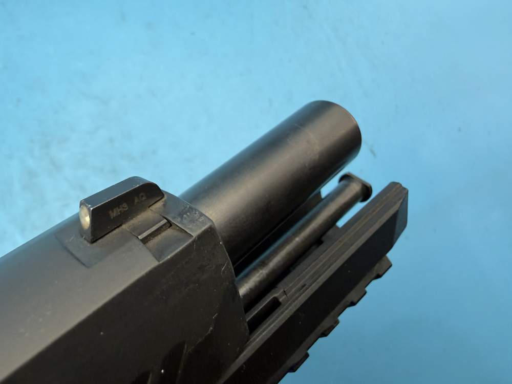 Sig Sauer P320 .40S&W Police P-320 40 S&W Night Sights 3 magazines-img-13