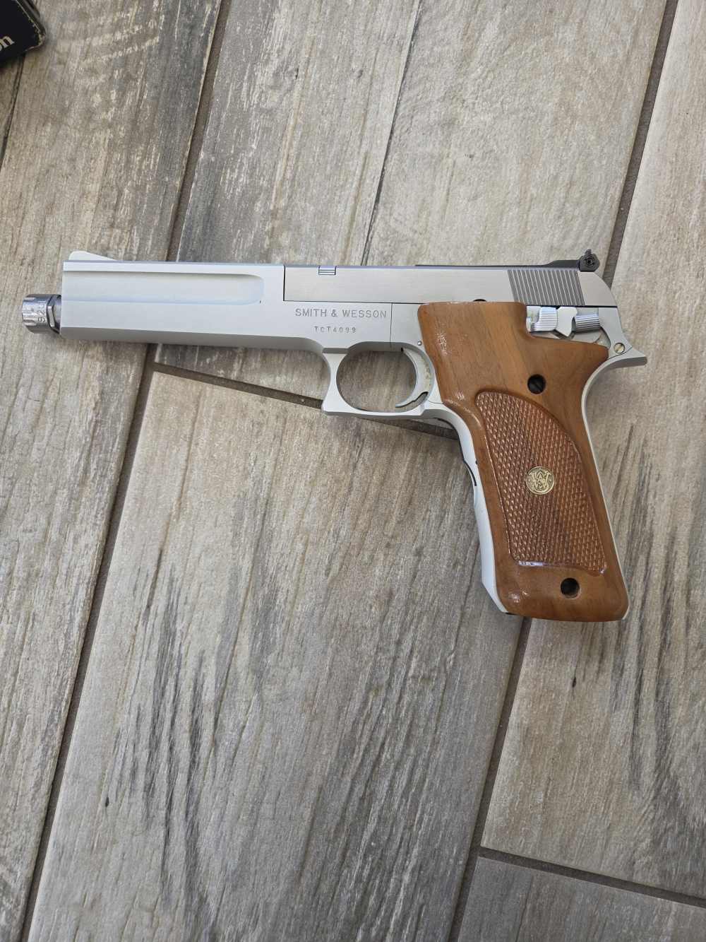 Smith & Wesson Model 622 Target .22 LR 6" 1/2x28 Adapter-img-1