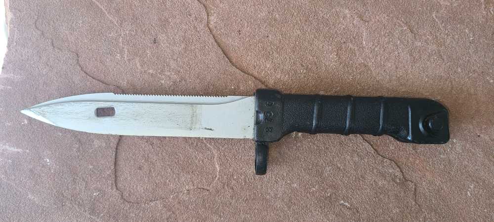 Bulgarian Arsenal Circle 10 AKM Bayonet – Matching Serial 8756 – Scabbard-img-1