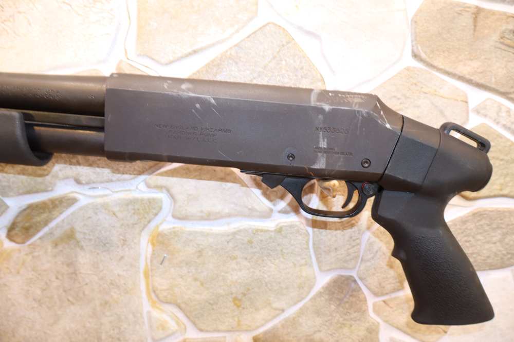 H&R 1871 PARDNER PUMP-ACTION 12 GAUGE SHOTGUN-img-7