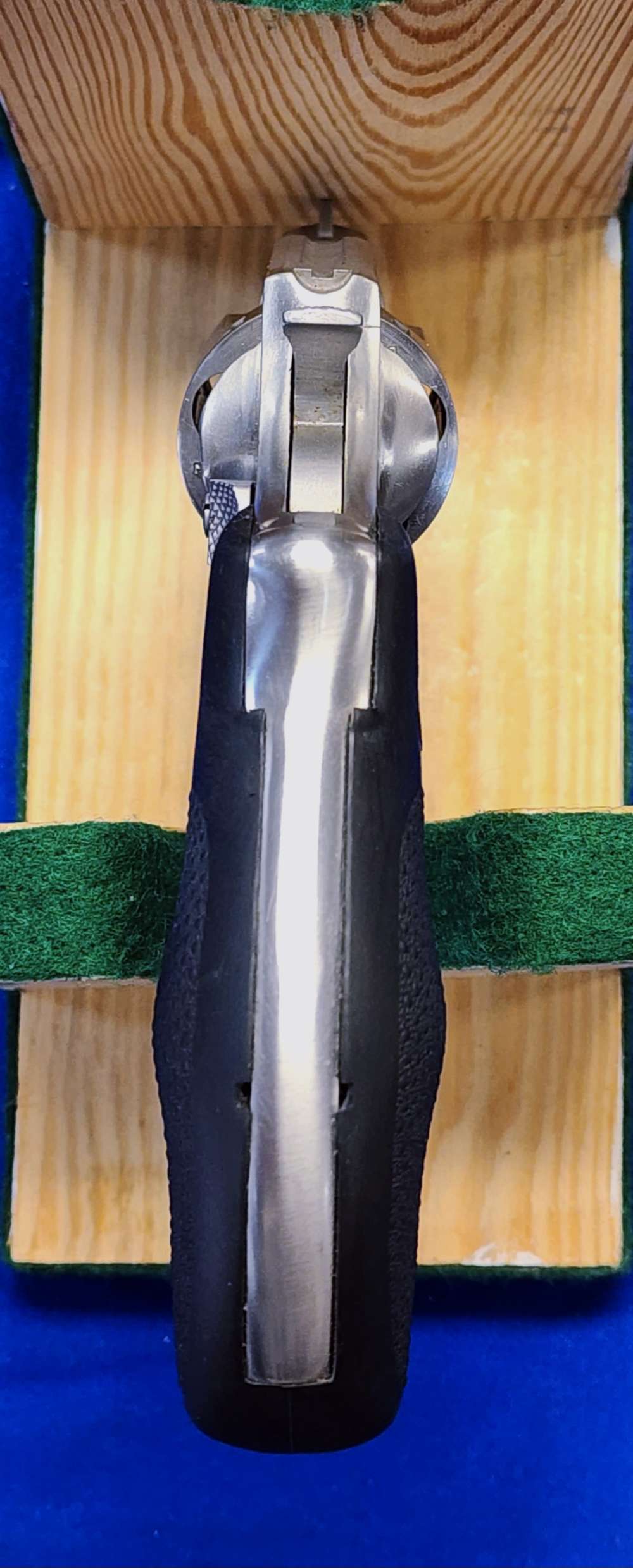TAURUS MODEL 85 .38 SPL 2" 5-SHOT STAINLESS - W/ XTRA GRIPS-img-2