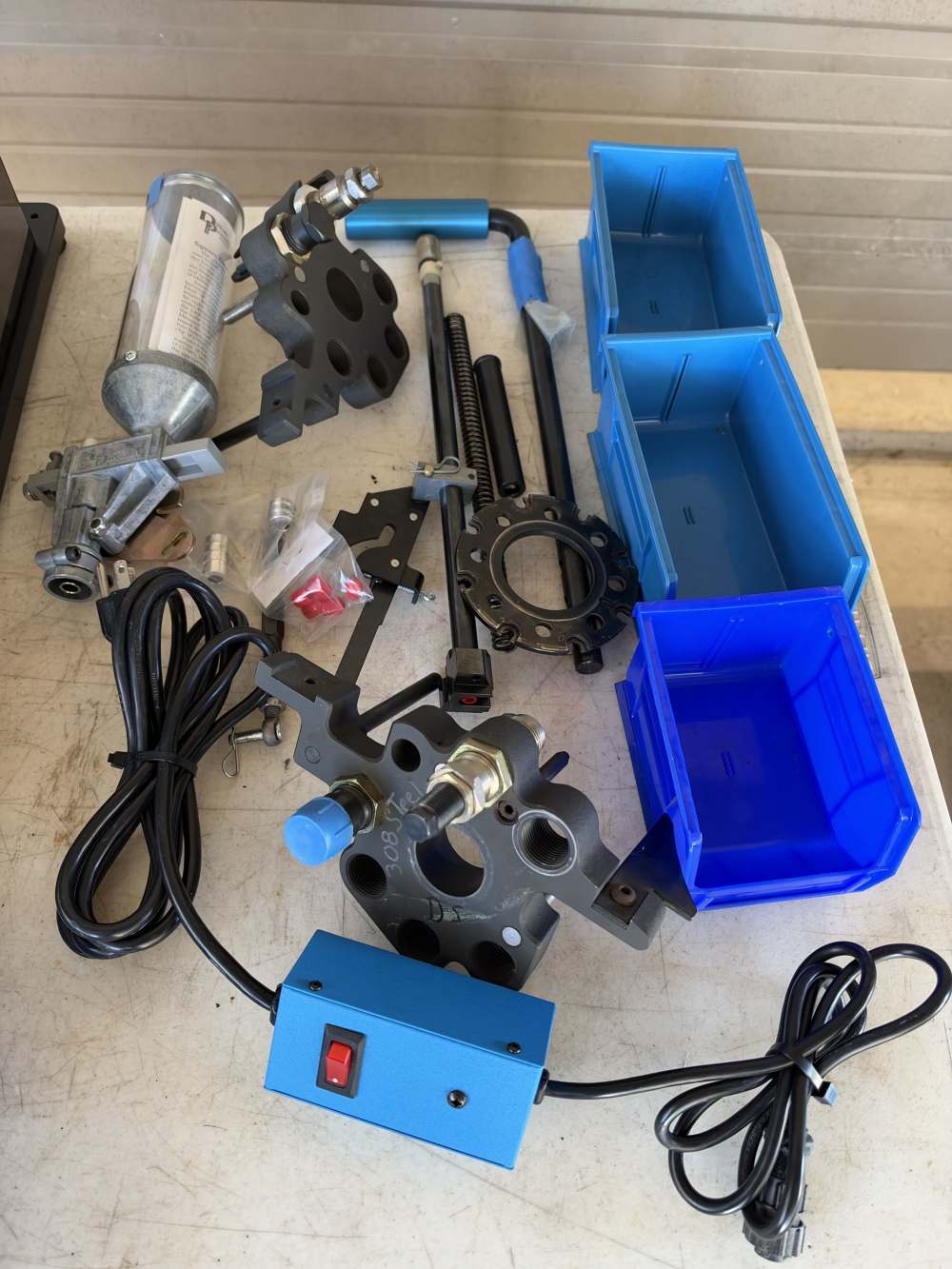 Dillon Super 1050 Reloading Press Mark 7 Auto Drive, RT1500, Tool Heads-img-1