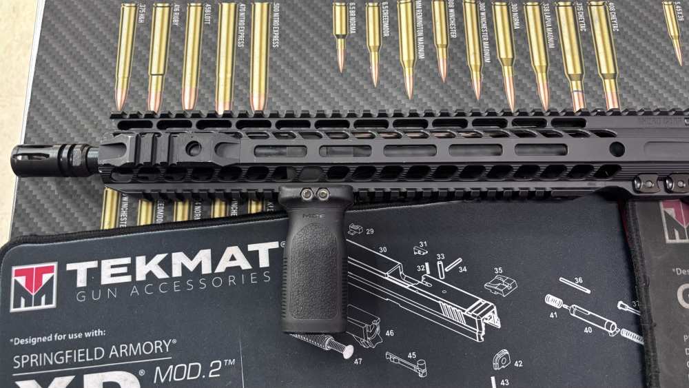 Andro Corp Industries ACI-15 16” rifle 5.56/223 with foregrip and stock -img-2