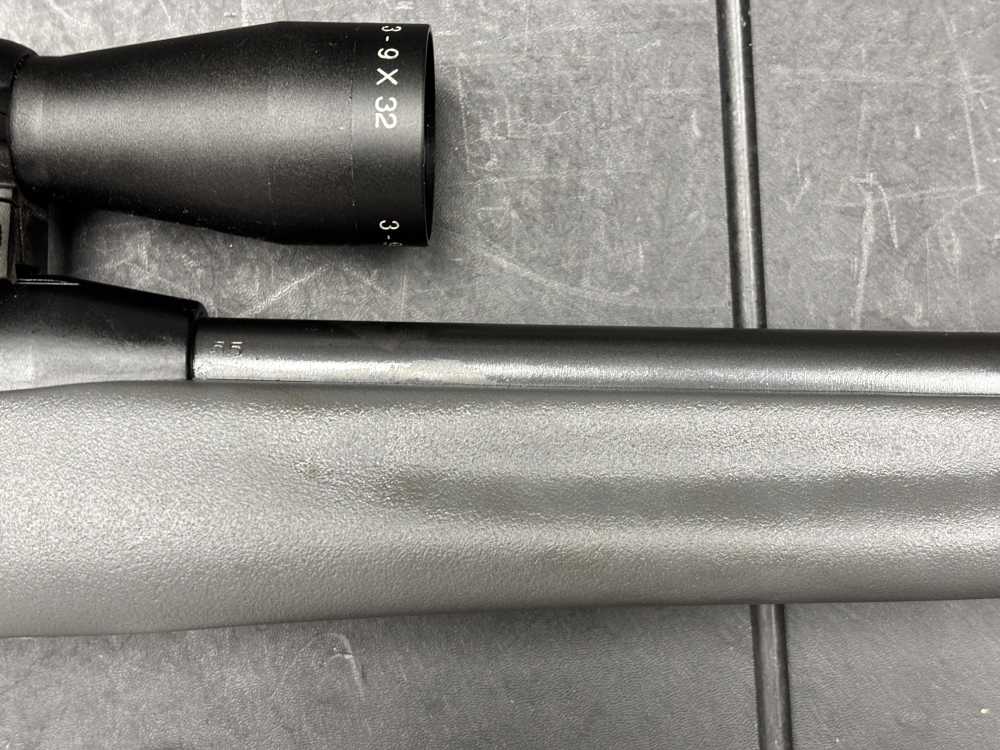 REMINGTON 597 W/ SCOPE 22 LR RIFLE. NO RESERVE -img-12