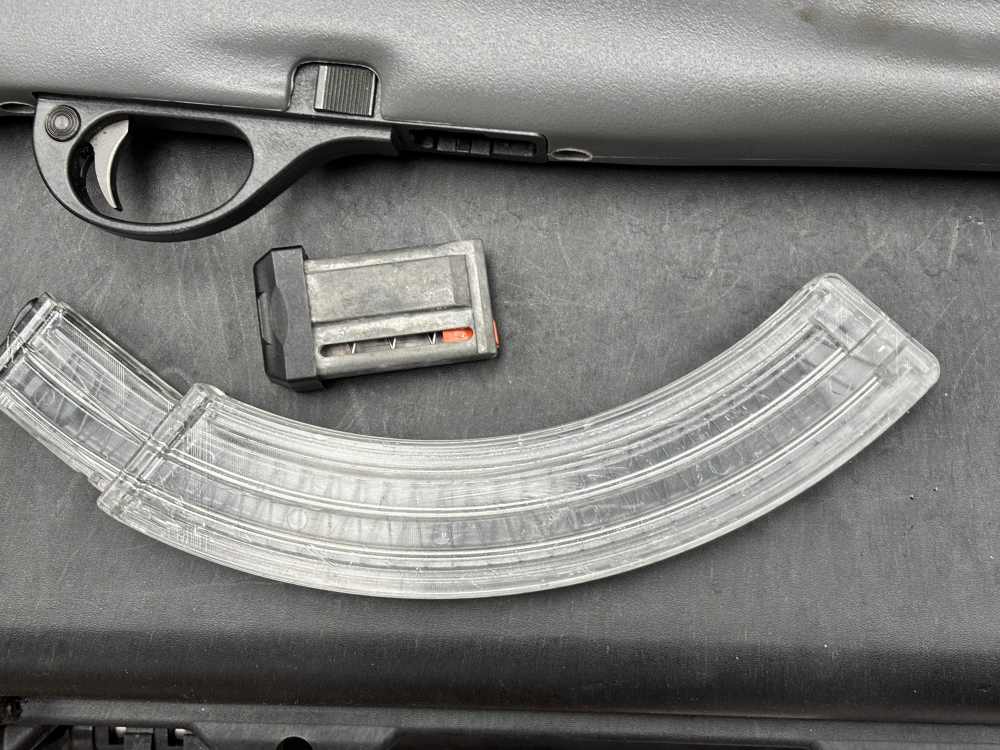 REMINGTON 597 W/ SCOPE 22 LR RIFLE. NO RESERVE -img-16