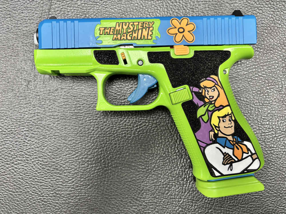 DAKOTA BANDIT GLOCK 43X “SCOOBY-DOO” 9MM. NO RESERVE -img-3