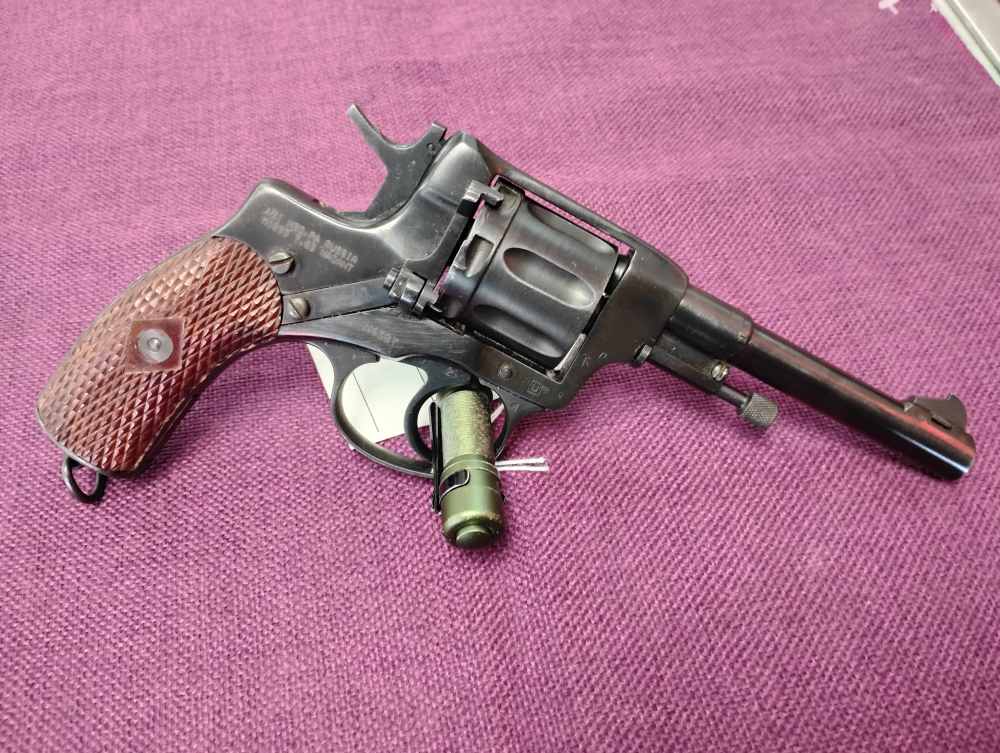RUSSIAN NAGANT-img-0