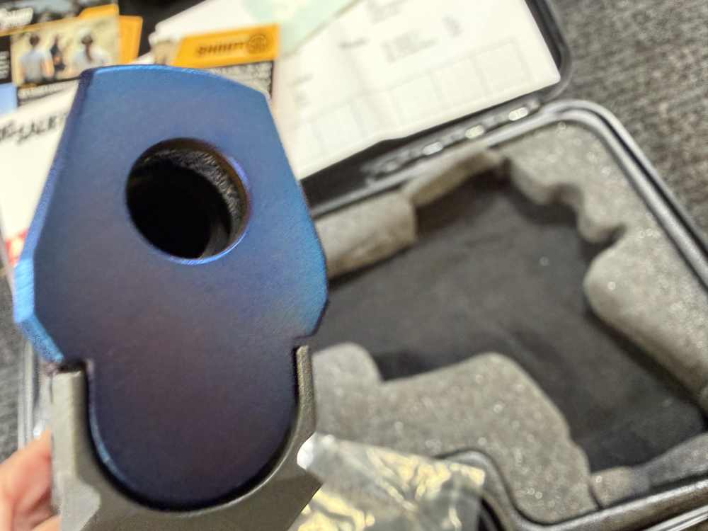 SIG SAUER P211 GTO Nightshift 9mm 21 + 1 4.4" Bull Barrel -img-8