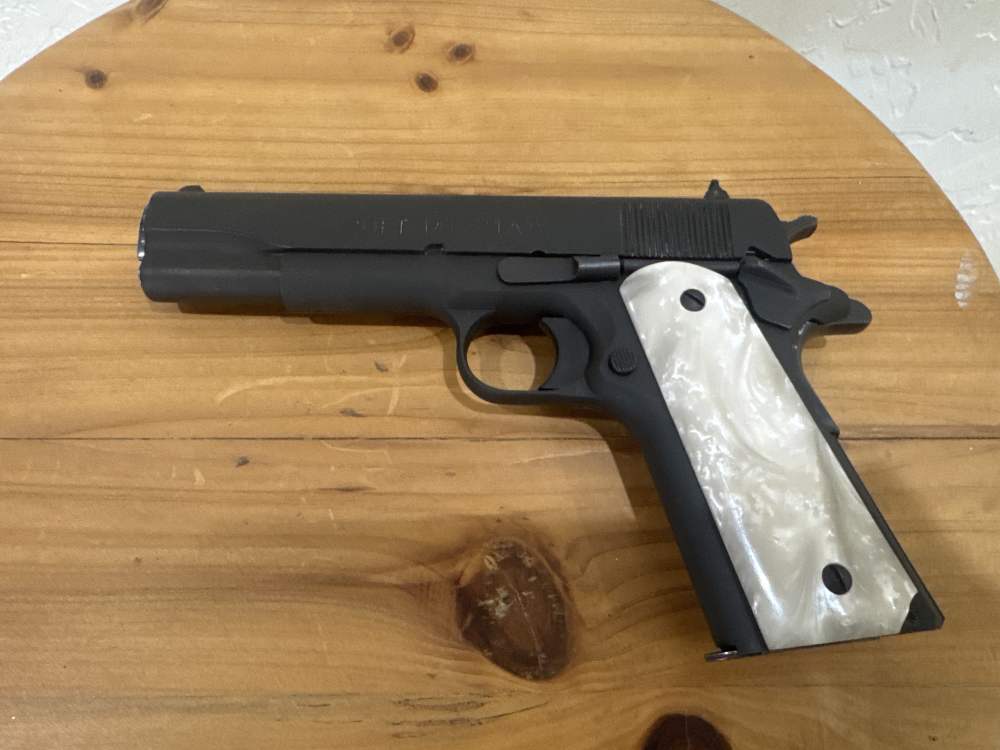 Colt M1911A1 -img-0