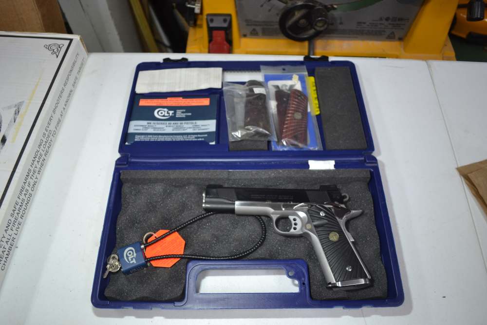 Colt Gov't Combat Elite .45ACP s/a pistol, two tone 5"barrel night sights-img-0