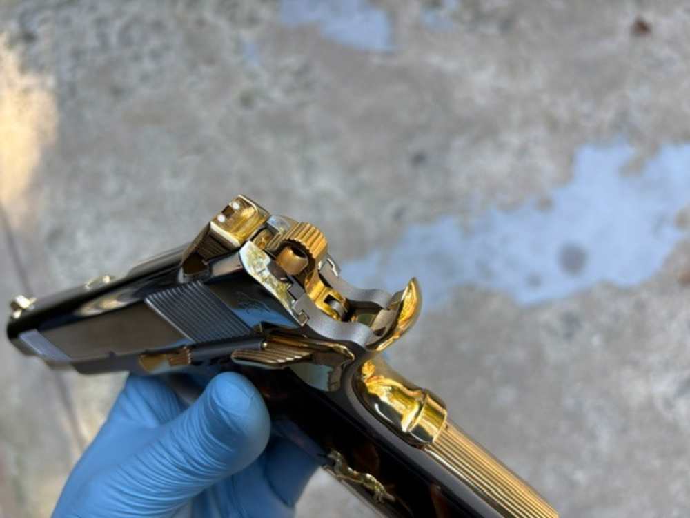 2005 Colt LWT Commander 38 Super Gold Plated NR Penny Auction .01 Start -img-25