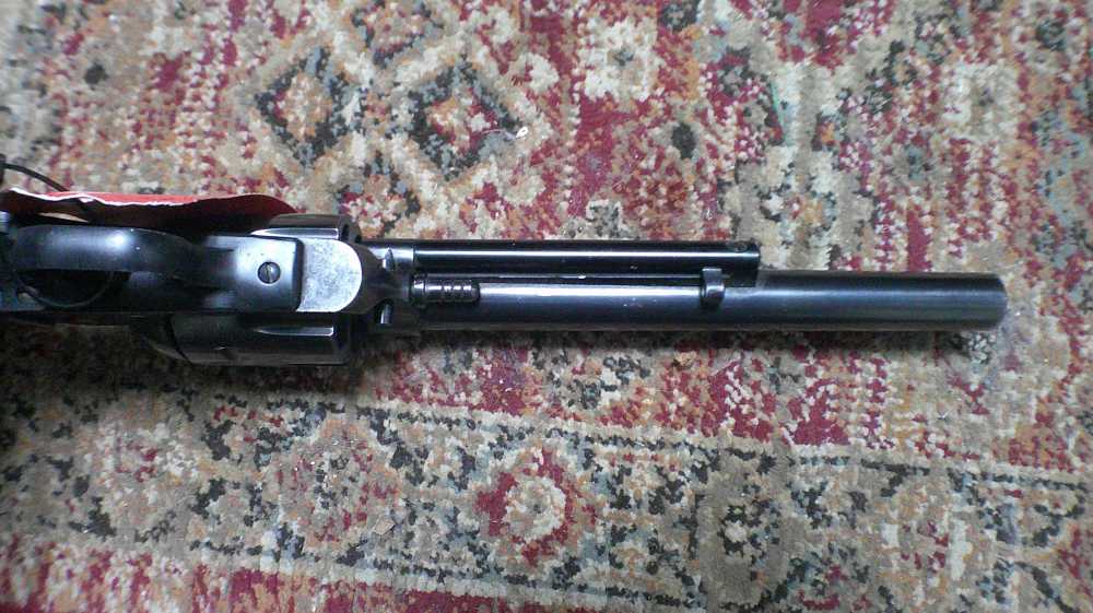 Ruger new modle Blackhawk 45 lc  7 3/8 barrel # 52-img-10