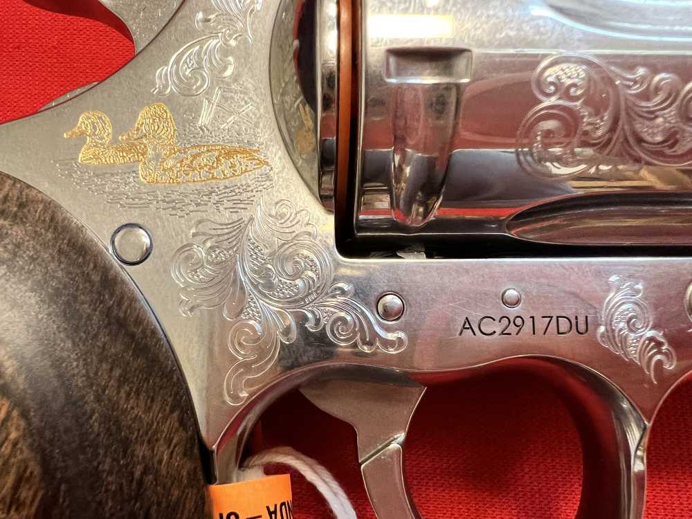 Colt 44 mag Anaconda DUCKS UNLIMITED ENGRAVED 6" SS Revolver NEW IN BOX-img-8