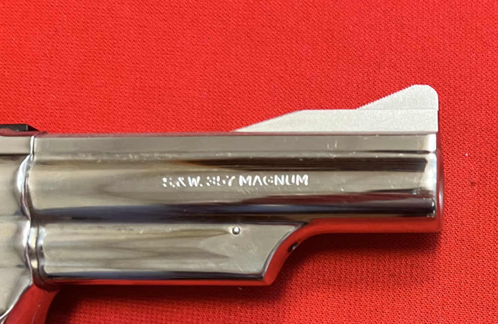 S&W 357 mag Model 19 - 3 NICKEL 4" w Target Grips Pinned & Recessed NICE-img-7
