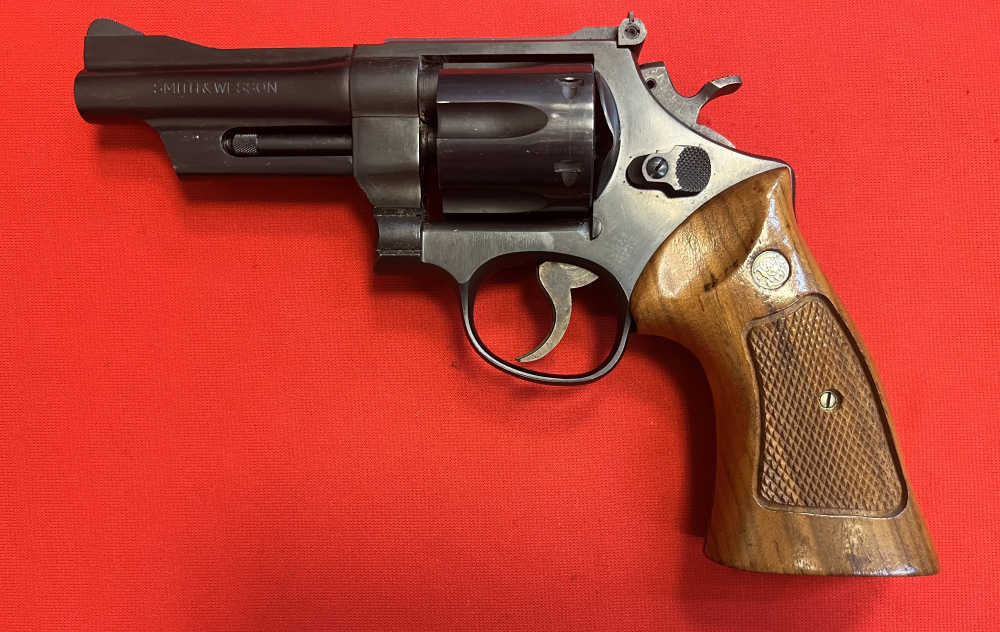 S&W 357 mag Model 28 - 2 Blue 4" Revolver with Factory Target Grips NICE-img-1