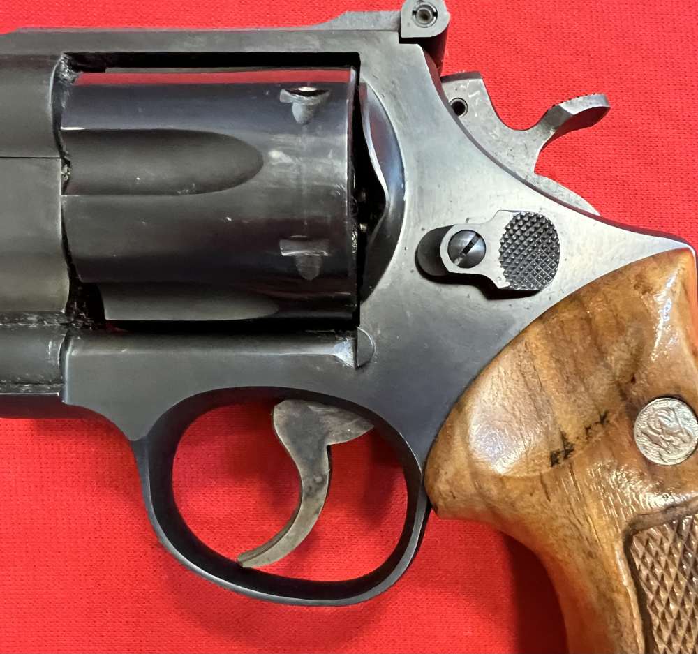 S&W 357 mag Model 28 - 2 Blue 4" Revolver with Factory Target Grips NICE-img-3